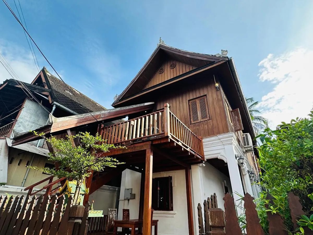 Villa Phonethip Mekong Riverside Luang Prabang 3*,  Laos
